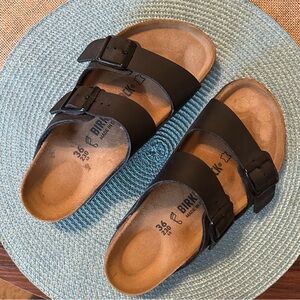 Birkenstock Arizona sandal Black, size 36/5-5.5, Like New